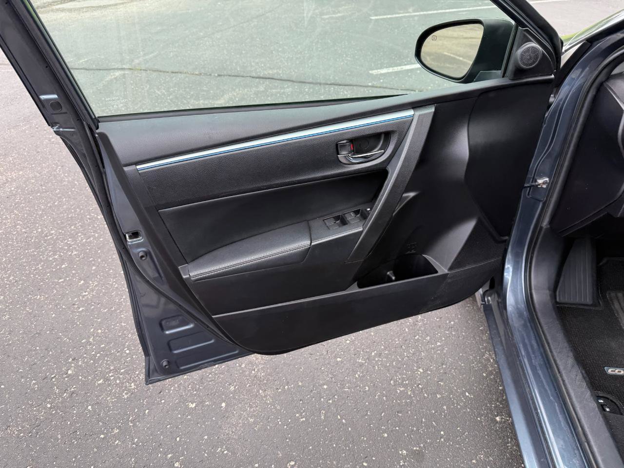 Used 2015 Toyota Corolla S image 8