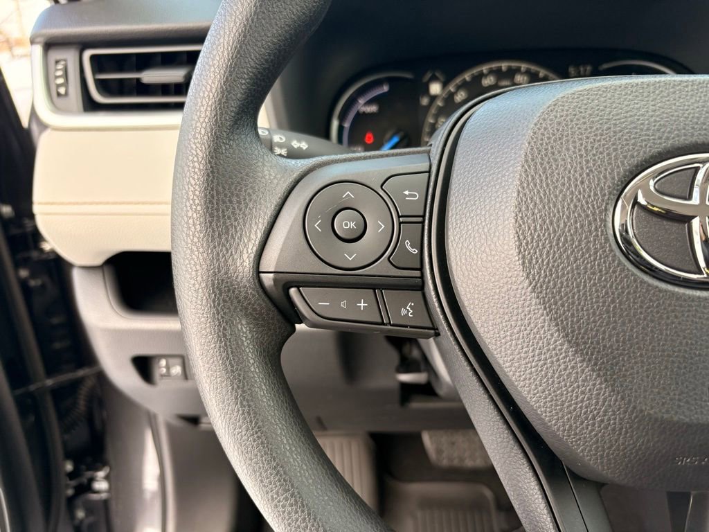 Used 2025 Toyota RAV4 XLE image 22