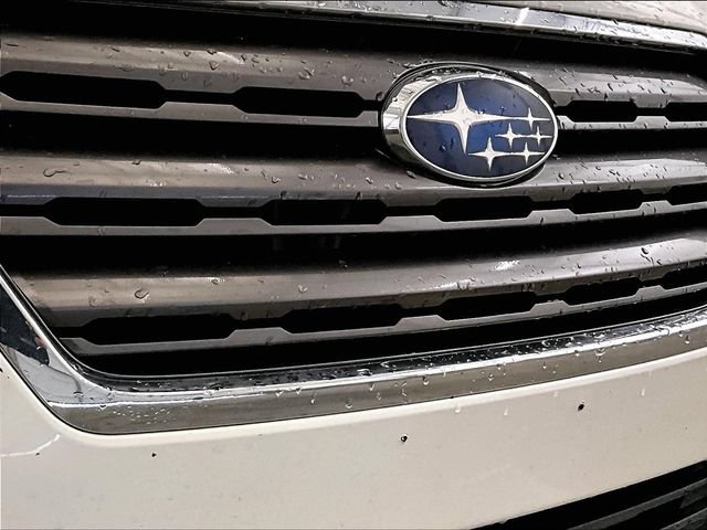 Used 2017 Subaru Outback 3.6R Touring AWD/4WD image 30