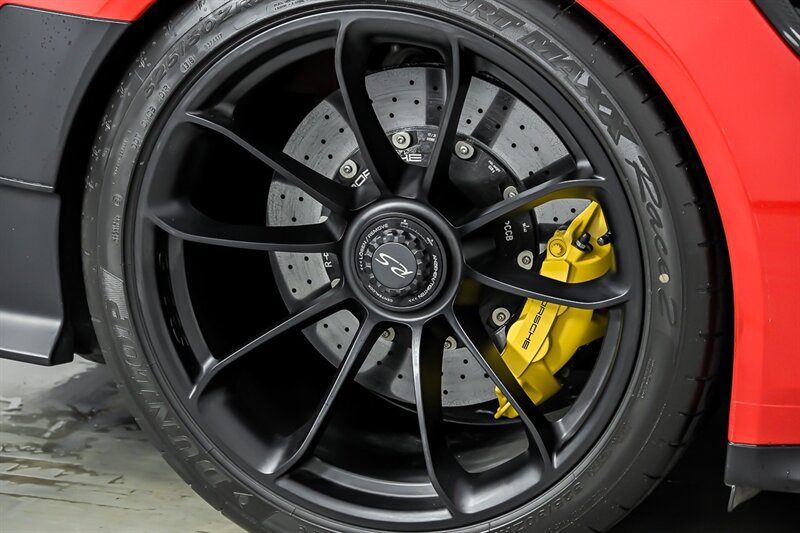 Used 2018 Porsche 911 GT2 RS RWD image 15