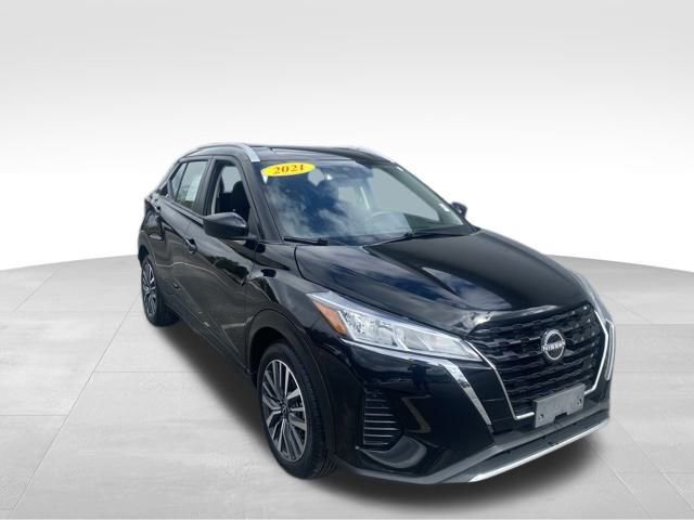 Used 2024 Nissan Kicks SV image 3