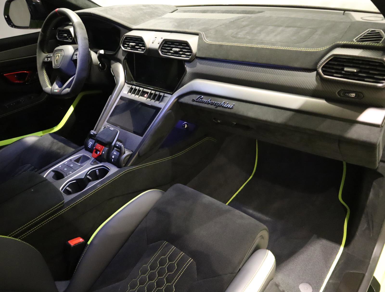 Used 2023 Lamborghini Urus Performante image 17