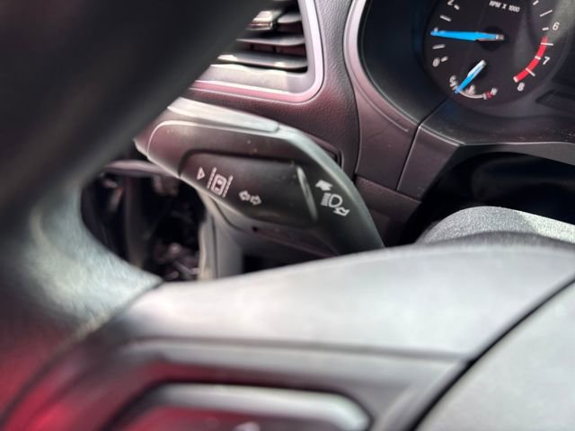 Used 2019 Ford Edge SE image 30