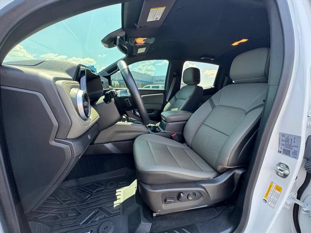 Used 2025 Chevrolet Colorado ZR2 AWD/4WD image 15