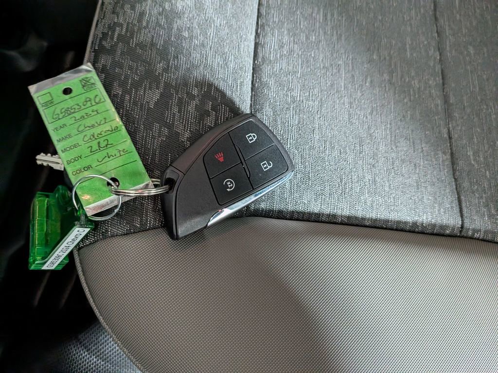 Certified 2024 Chevrolet Colorado ZR2 w/ Technology Package image 36