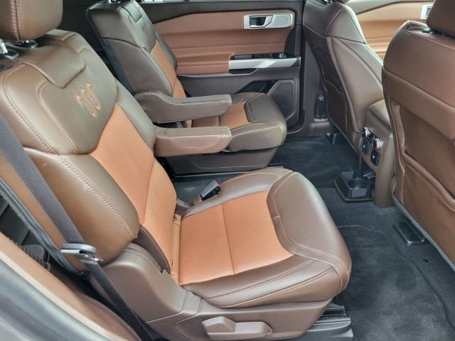 Used 2024 Ford Explorer King Ranch w/ Technology Package RWD image 16