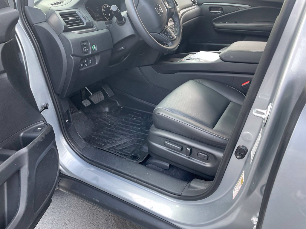 Used 2025 Honda Ridgeline RTL image 9