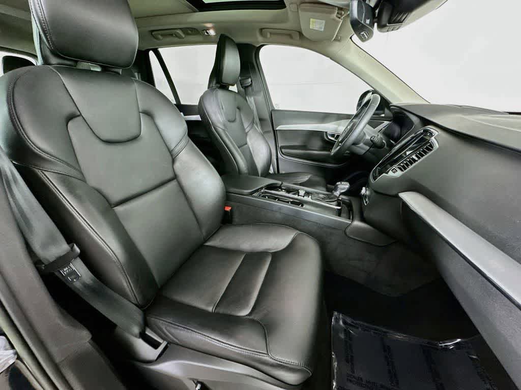 Used 2022 Volvo XC90 T5 Momentum w/ Advanced Package FWD image 15
