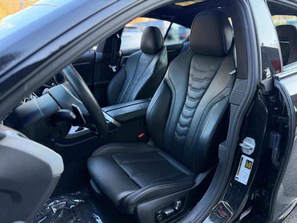 Used 2025 BMW 840i w/ M Sport Professional Package image 25