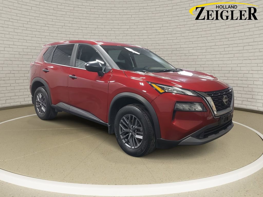 Used 2023 Nissan Rogue S image 3