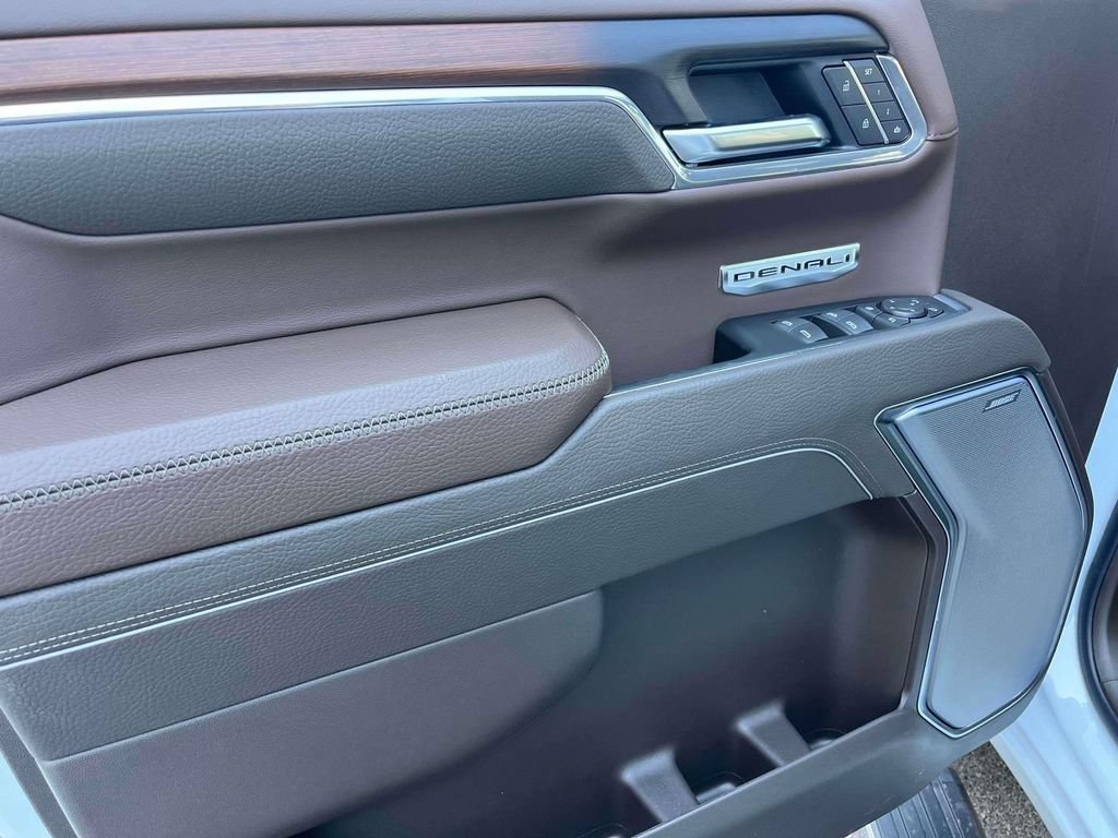 New 2026 GMC Sierra 1500 Denali w/ Denali Reserve Package AWD/4WD image 18