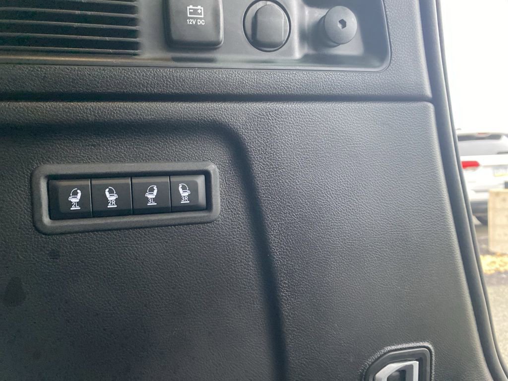 Certified 2024 Jeep Wagoneer L Series II w/ Flexible Seating Group image 20