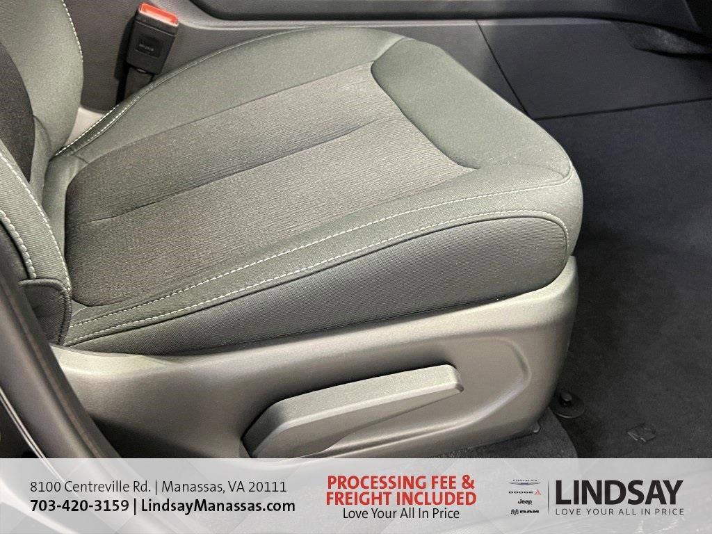 New 2025 Jeep Grand Cherokee Laredo X w/ Luxury Tech Group I AWD/4WD image 10