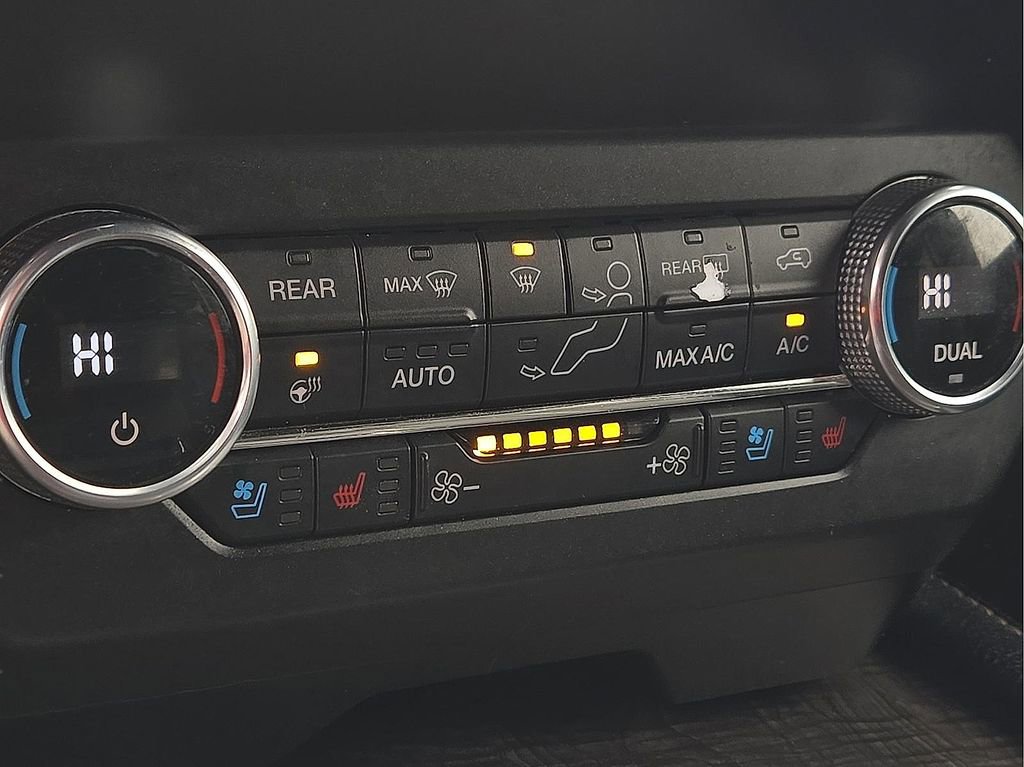 Used 2021 Ford Expedition Max Limited image 18