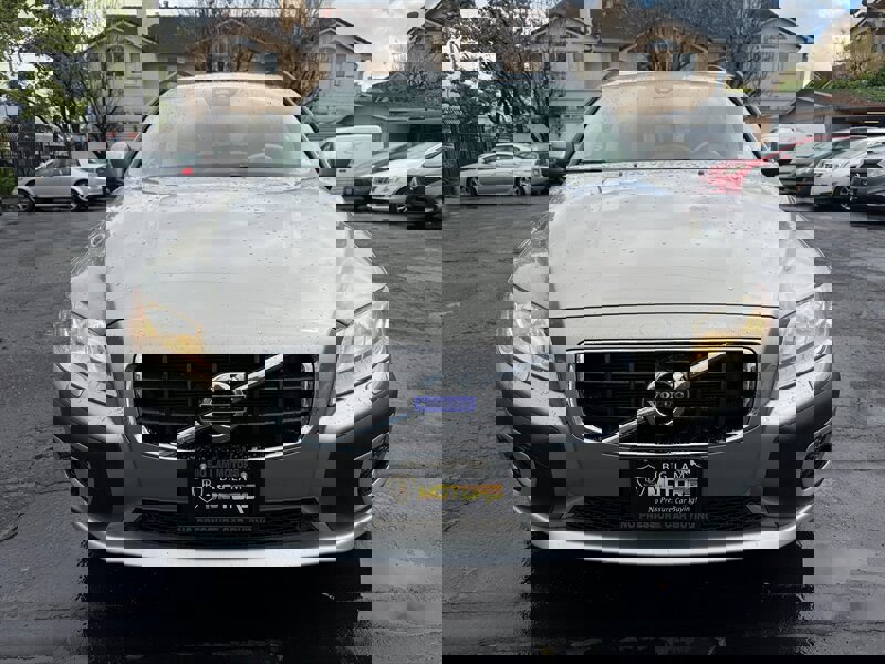 Used 2012 Volvo XC70 T6 Premier Plus image 2