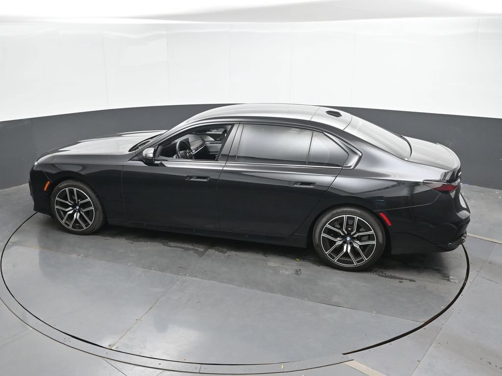 Used 2024 BMW 760i xDrive w/ Executive Package AWD/4WD image 36