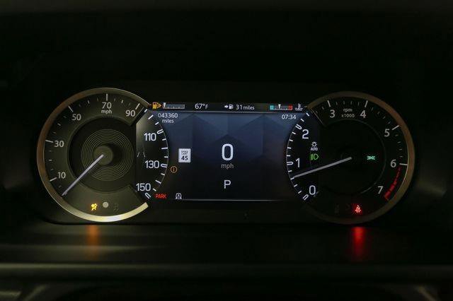 Used 2023 Land Rover Defender 110 X-Dynamic SE image 41