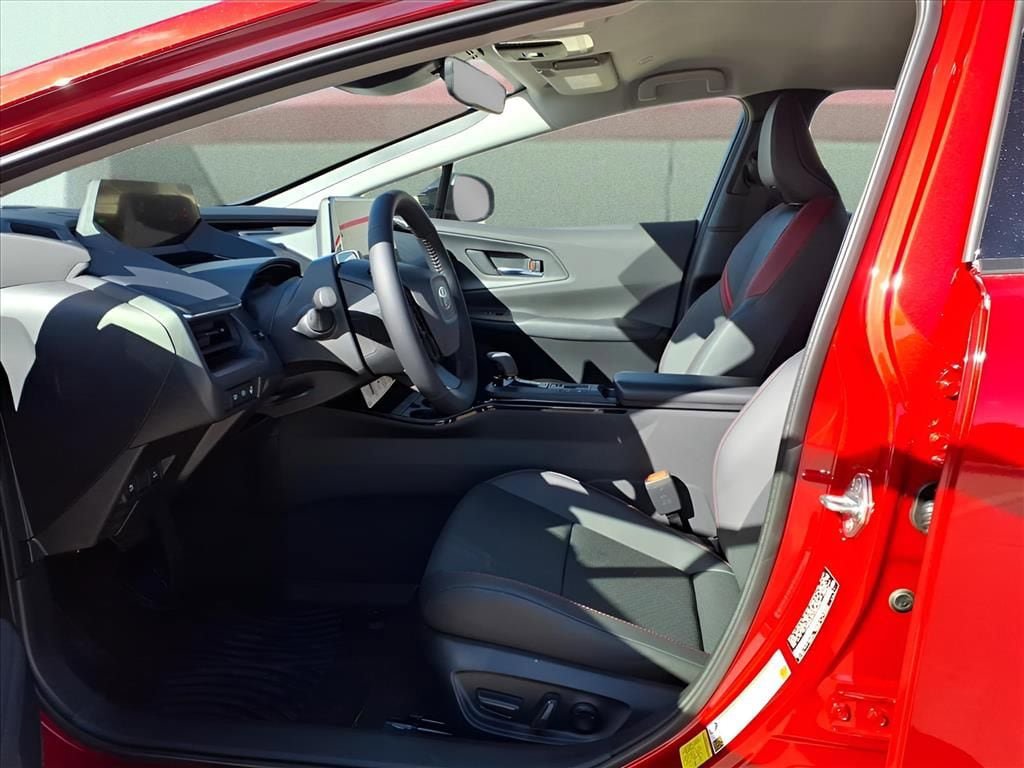 New 2026 Toyota Prius Plug-In Hybrid FWD image 12