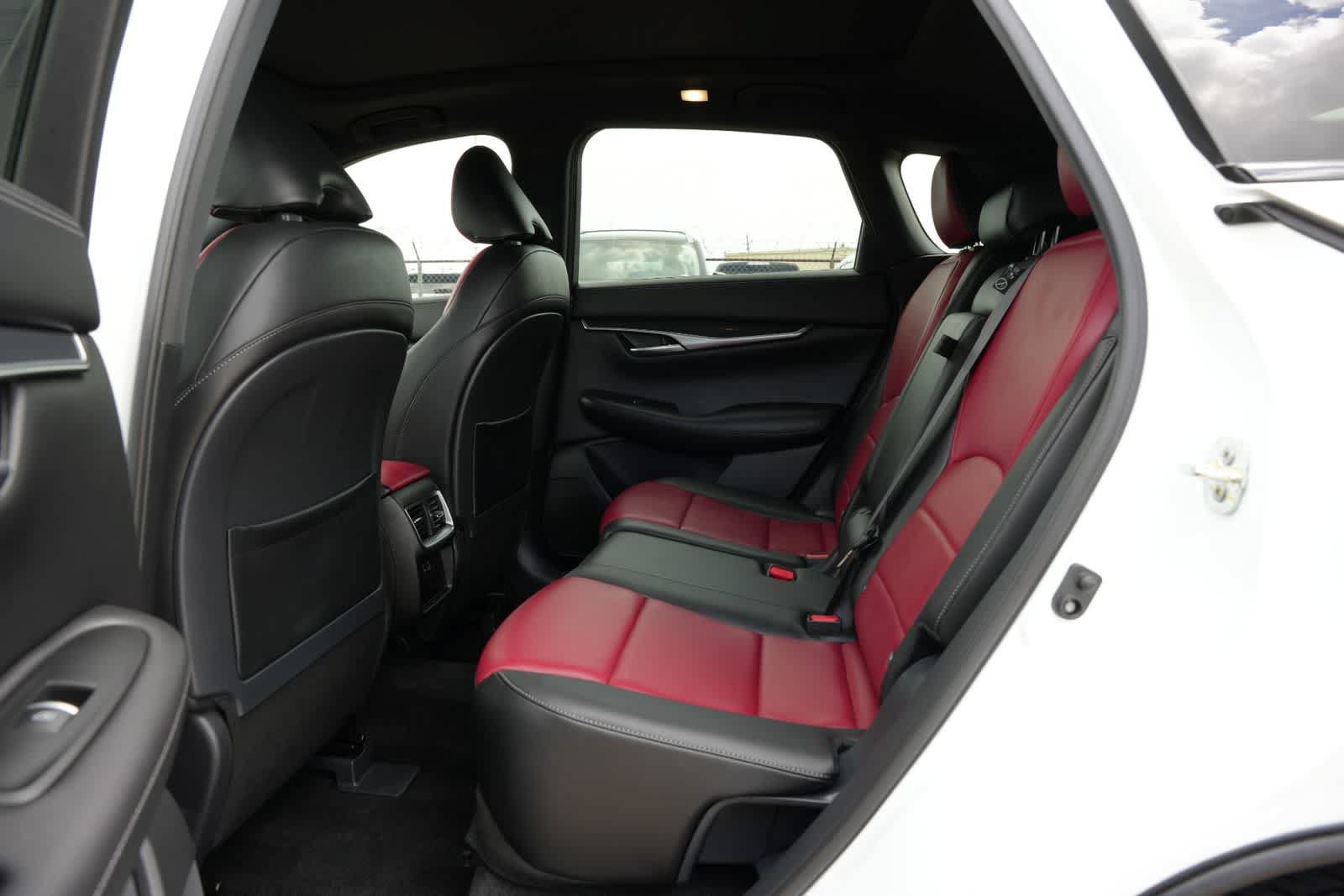 Certified 2025 INFINITI QX50 Sport AWD/4WD image 19