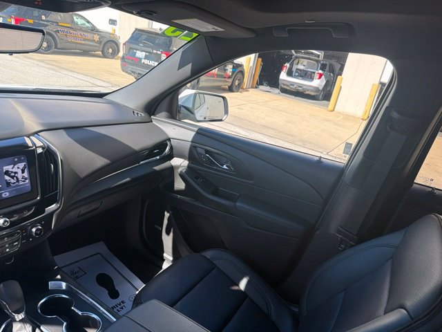 Used 2023 Chevrolet Traverse High Country AWD/4WD image 19