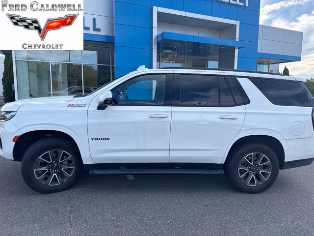 Used 2022 Chevrolet Tahoe Z71 w/ Luxury Package AWD/4WD image 3