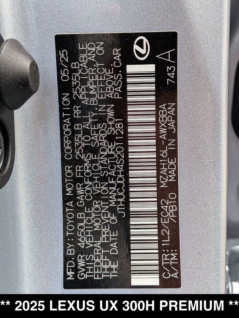 Used 2025 Lexus UX 300h AWD w/ Cold Area Package image 32