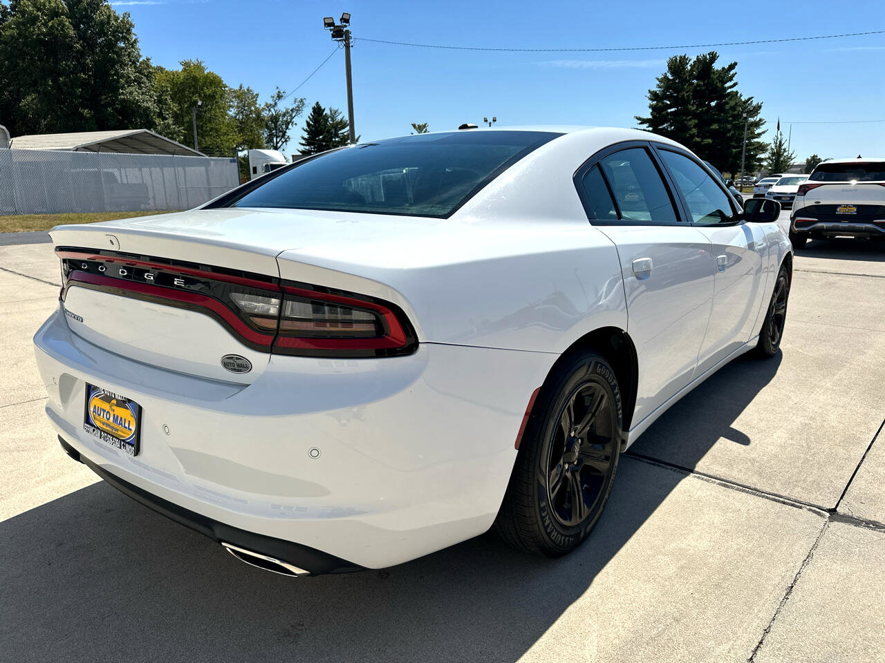 Used 2021 Dodge Charger SXT w/ Leather Interior Group image 6