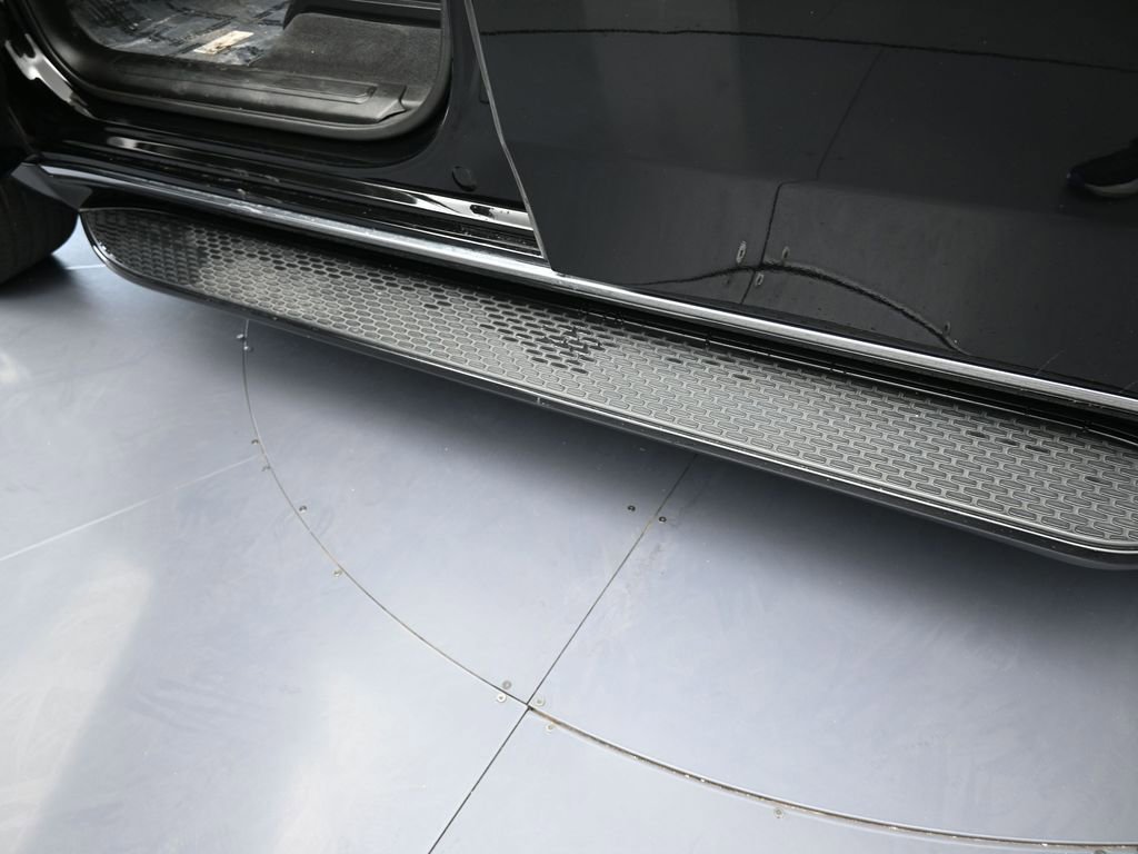 Used 2024 Jeep Wagoneer 2WD image 36