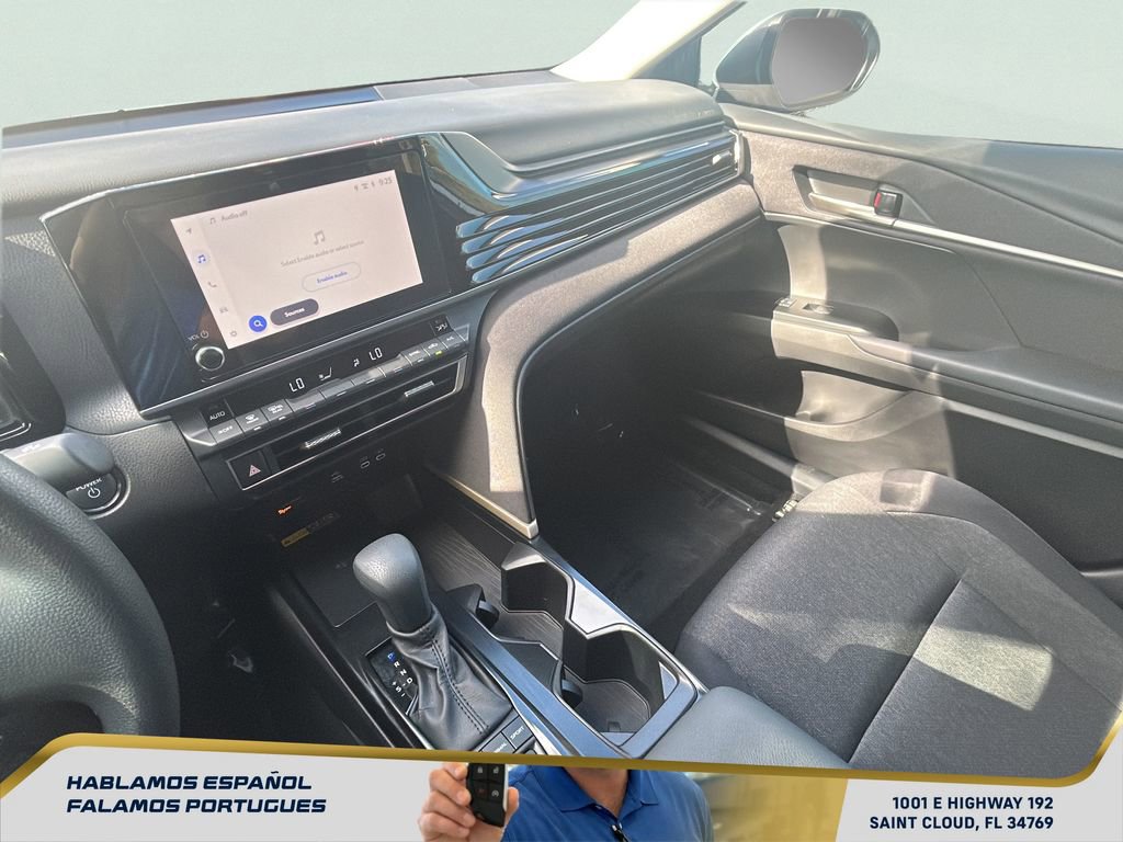 Used 2025 Toyota Camry LE image 22