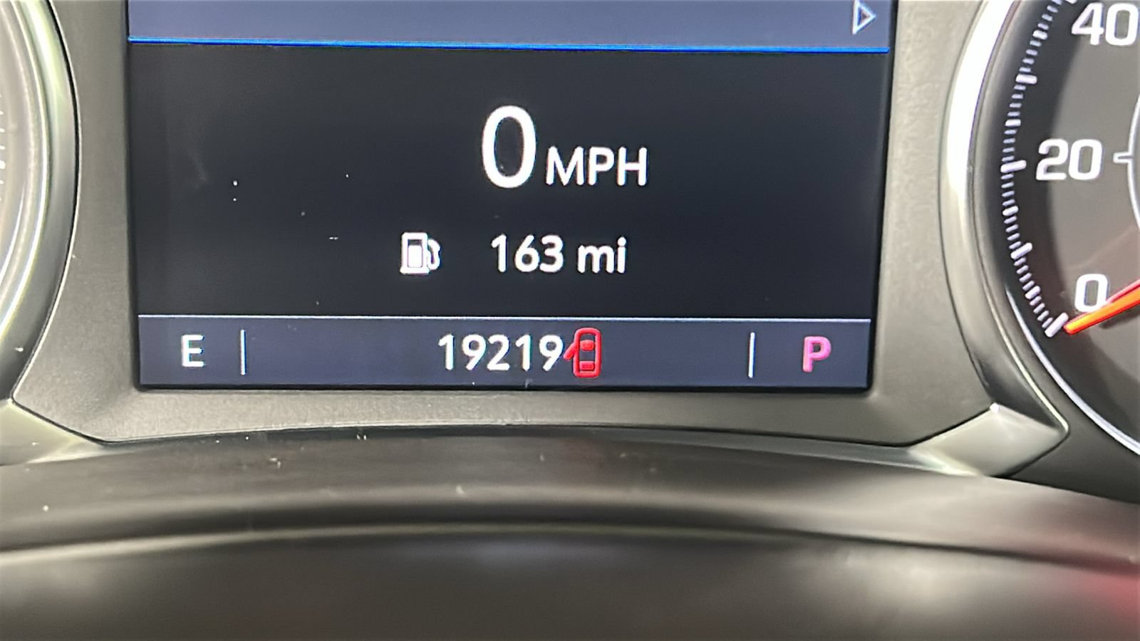 Used 2024 GMC Terrain SLT w/ Elevation Edition FWD image 18