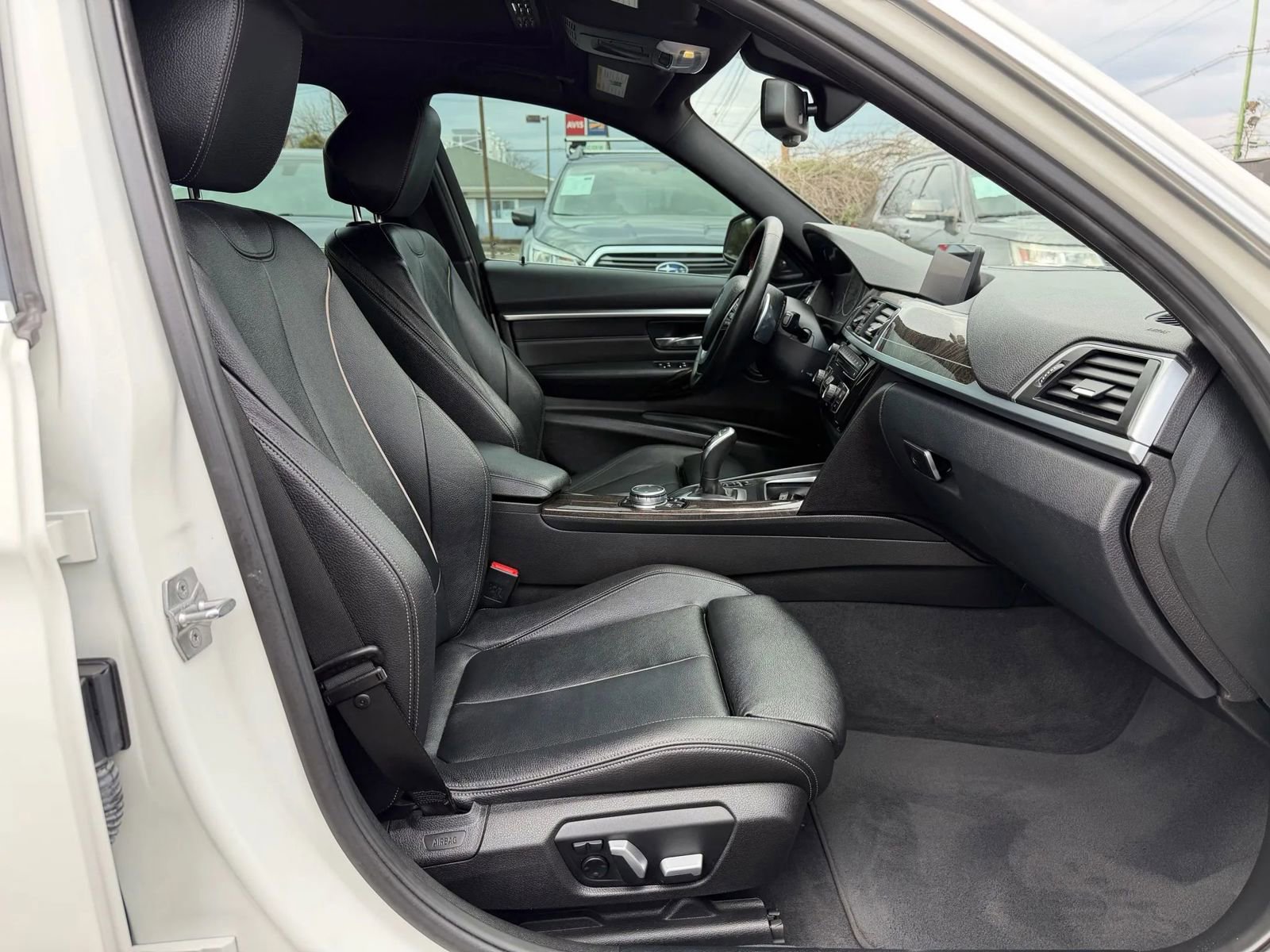 Used 2016 BMW 340i xDrive 340i xDrive Sedan 4D image 25