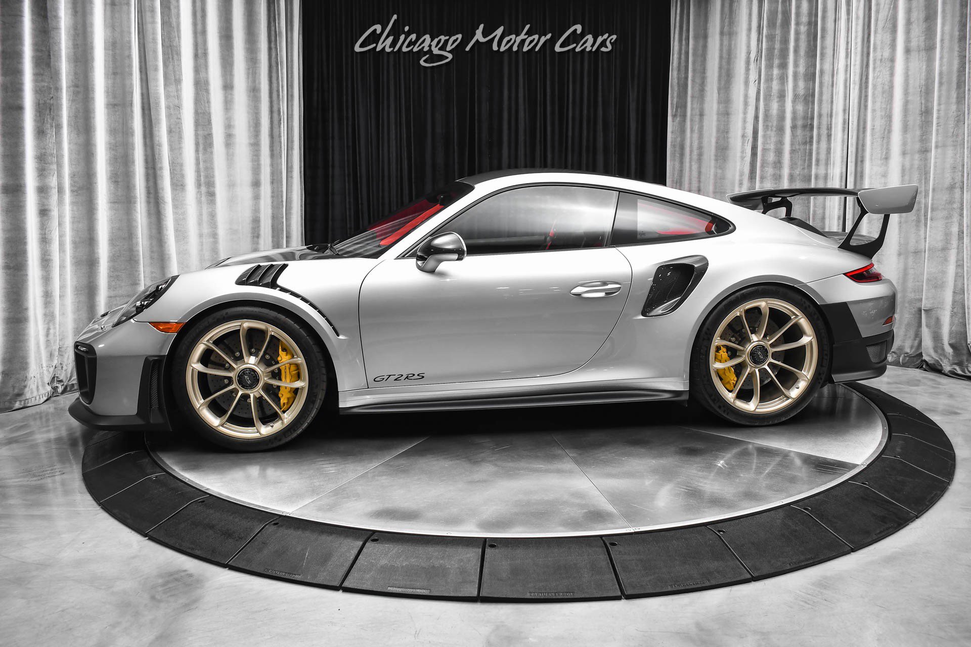 Used 2019 Porsche 911 GT2 RS image 1