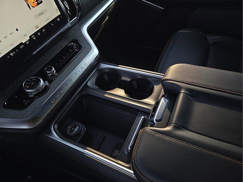 Used 2025 Ford Expedition Tremor image 20