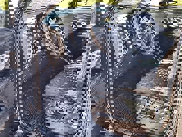 Used 2017 Chevrolet Equinox LS image 3