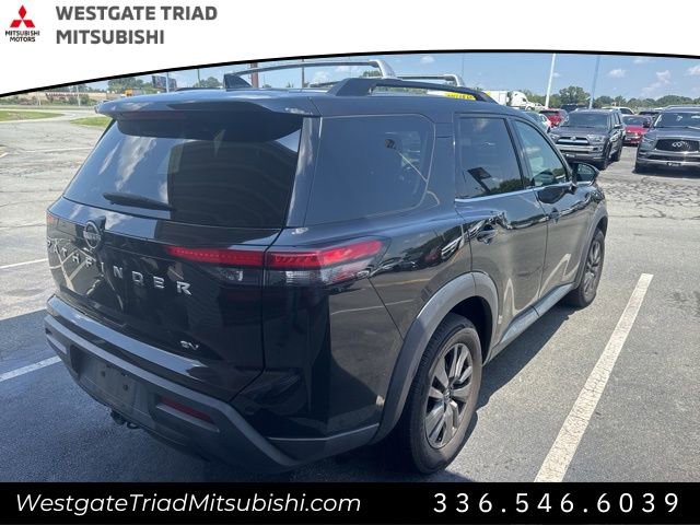 Used 2022 Nissan Pathfinder SV image 10