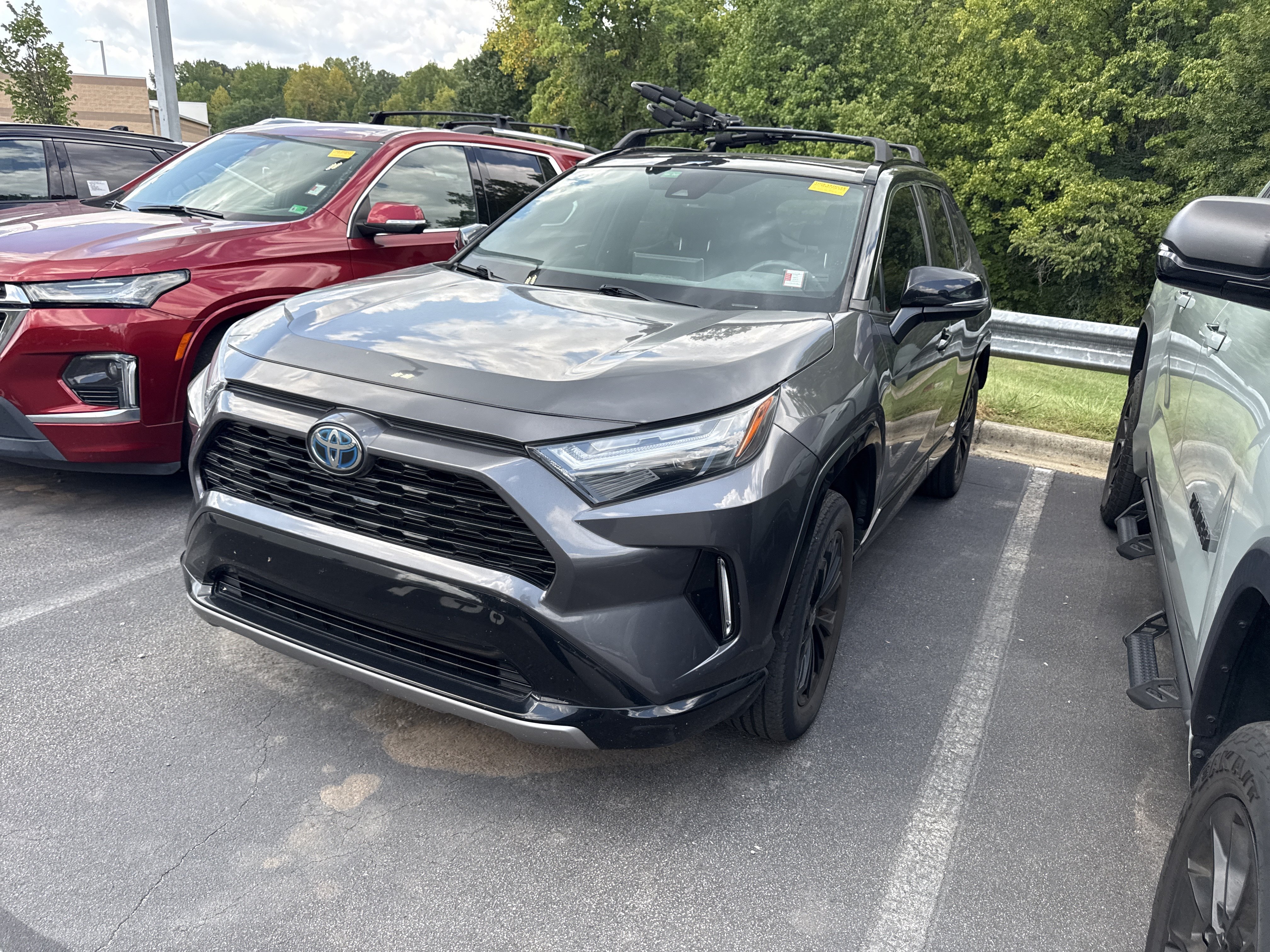 Used 2022 Toyota RAV4 XSE AWD/4WD image 37