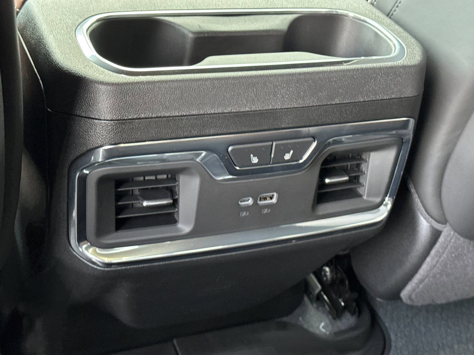 New 2026 GMC Sierra 1500 Denali Ultimate image 13