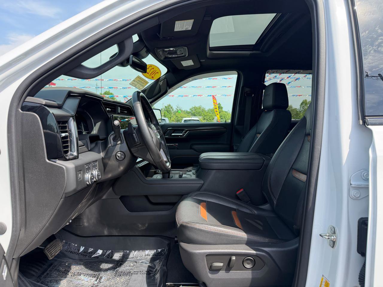 Used 2023 GMC Sierra 1500 AT4 w/ AT4 Preferred Package AWD/4WD image 16