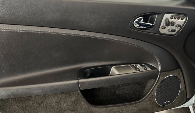 Used 2007 Jaguar XKR R image 12