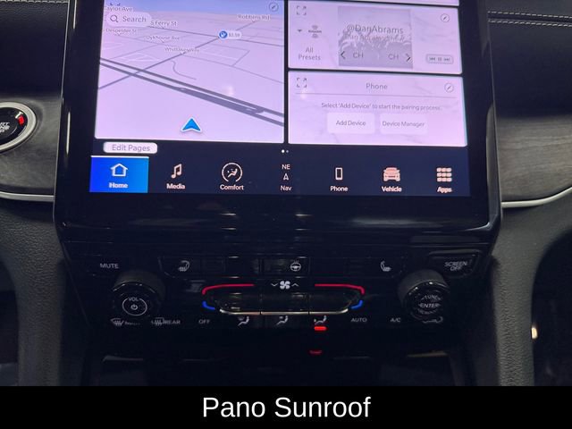 Used 2025 Jeep Grand Cherokee L Limited image 3