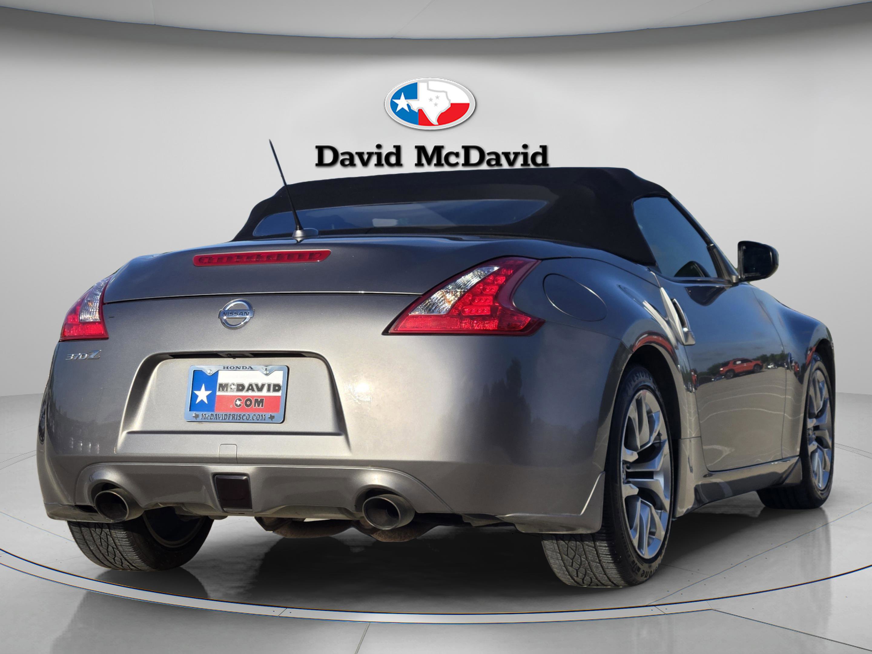 Used 2010 Nissan 370Z Touring RWD image 6
