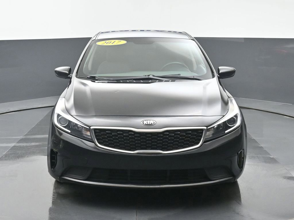 Used 2017 Kia Forte LX image 4