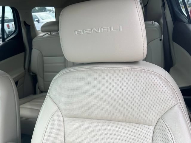 Certified 2019 GMC Acadia Denali w/ Technology Package FWD image 31