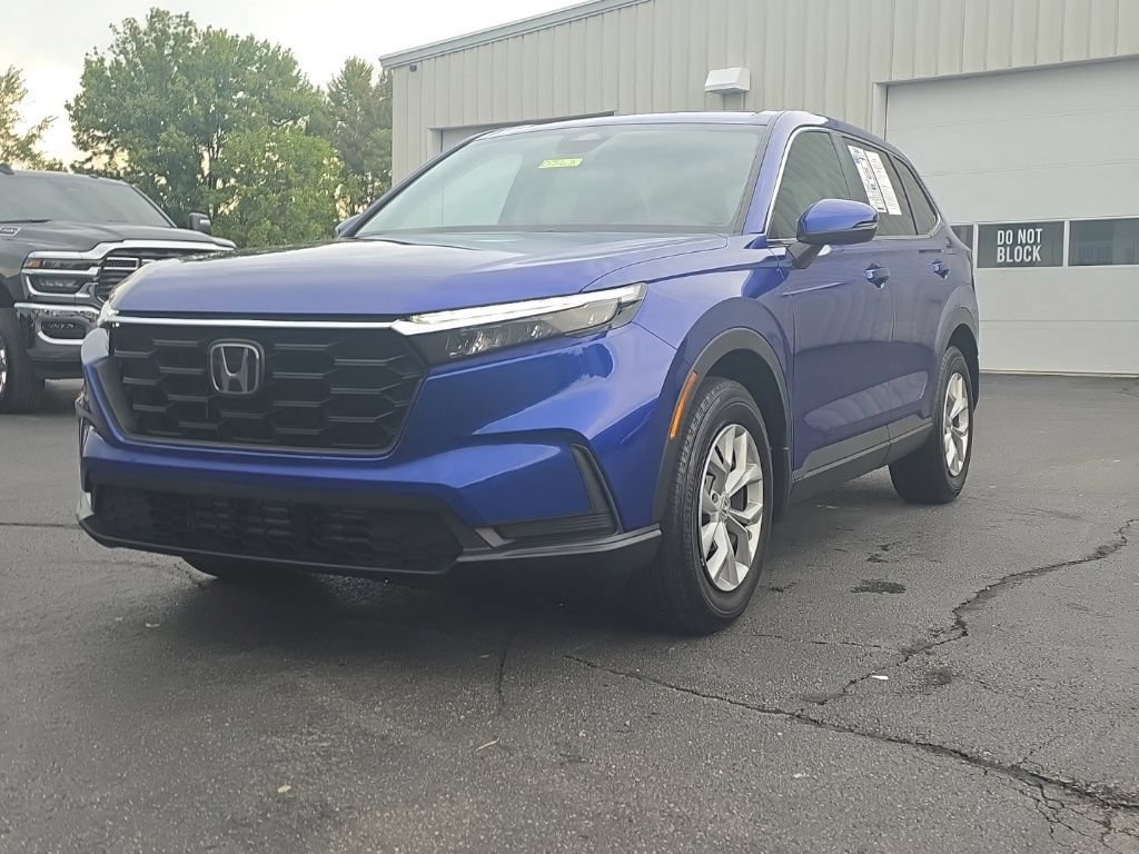 Used 2025 Honda CR-V LX image 3