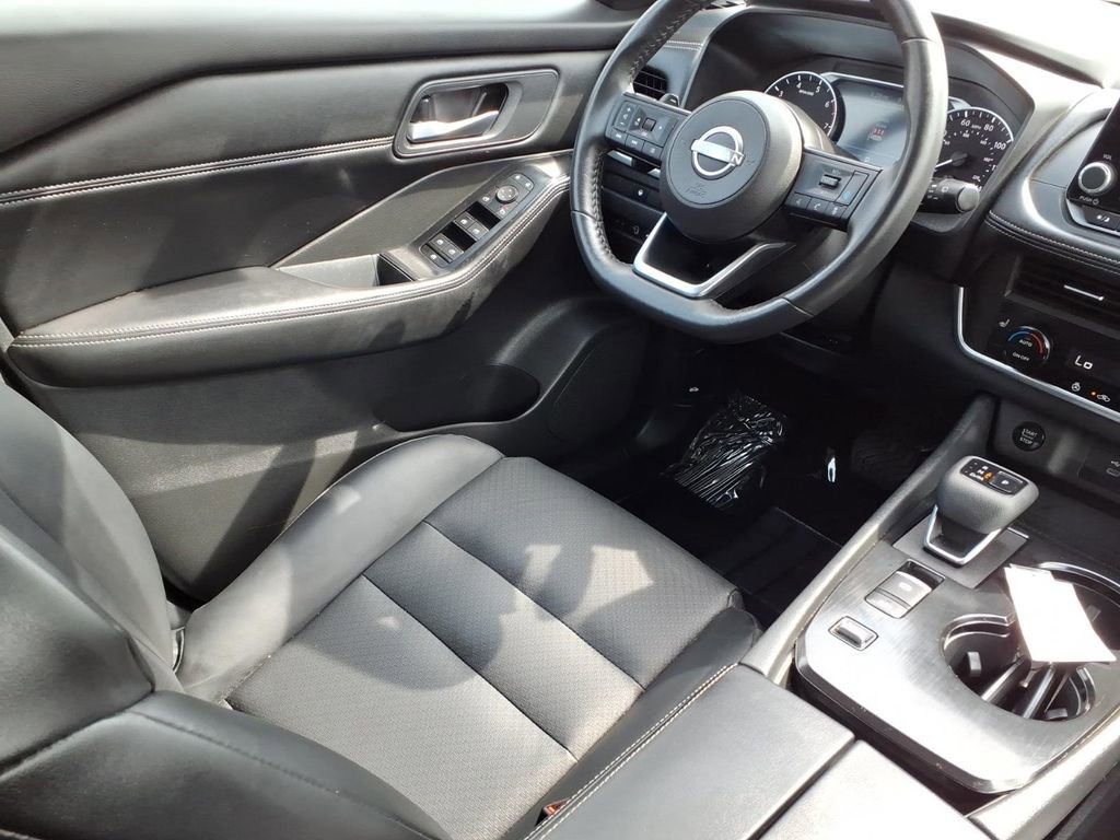 Used 2024 Nissan Rogue SV w/ SV Premium Package FWD image 9