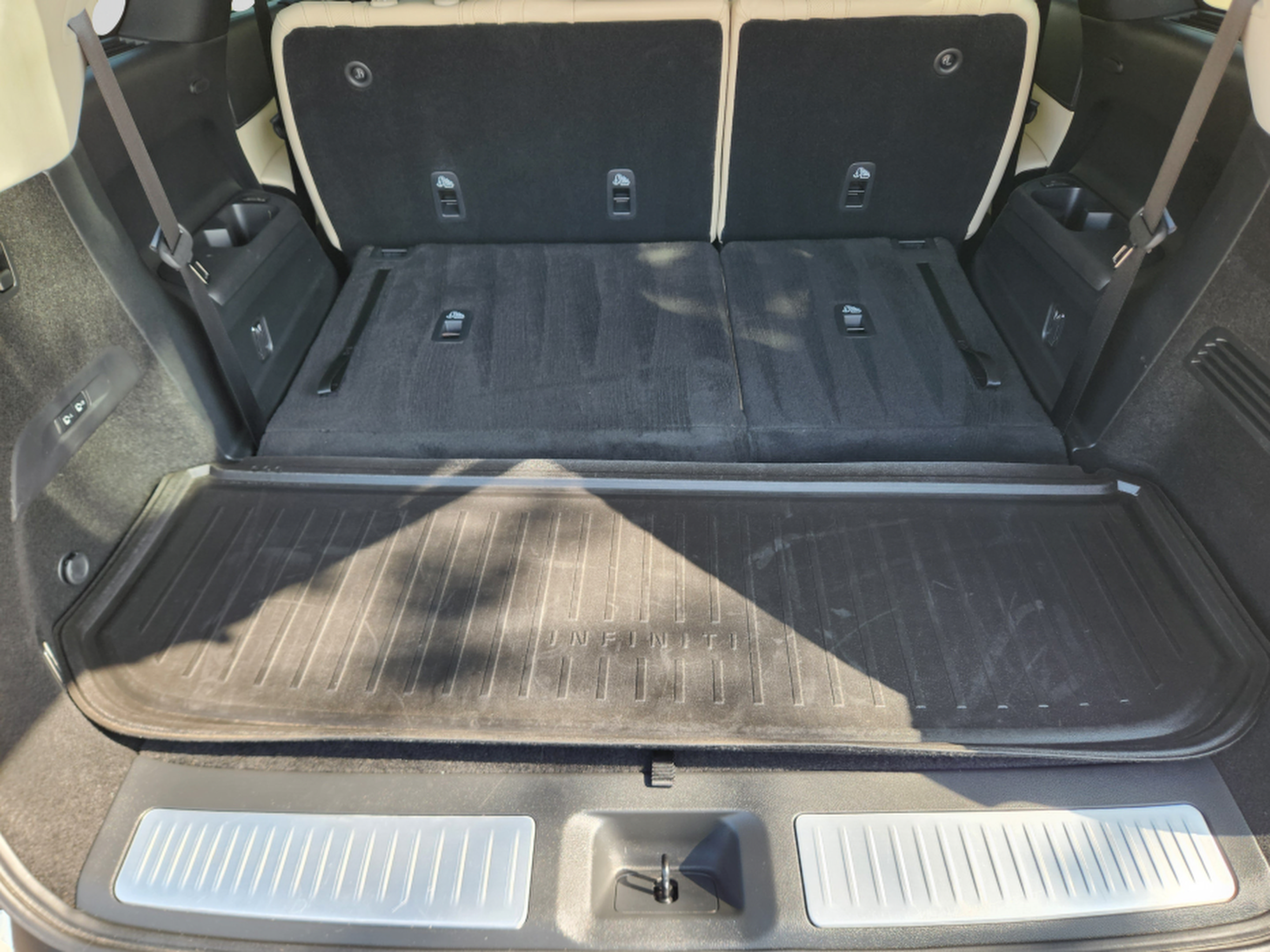 Used 2025 INFINITI QX60 Sensory w/ Vision Package AWD/4WD image 32