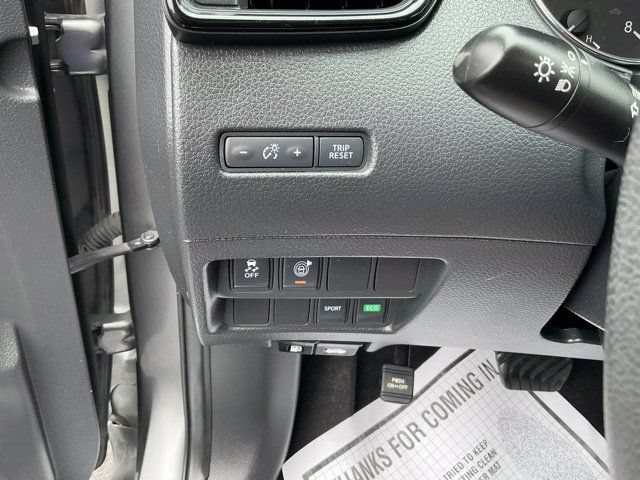 Used 2017 Nissan Rogue S FWD image 18