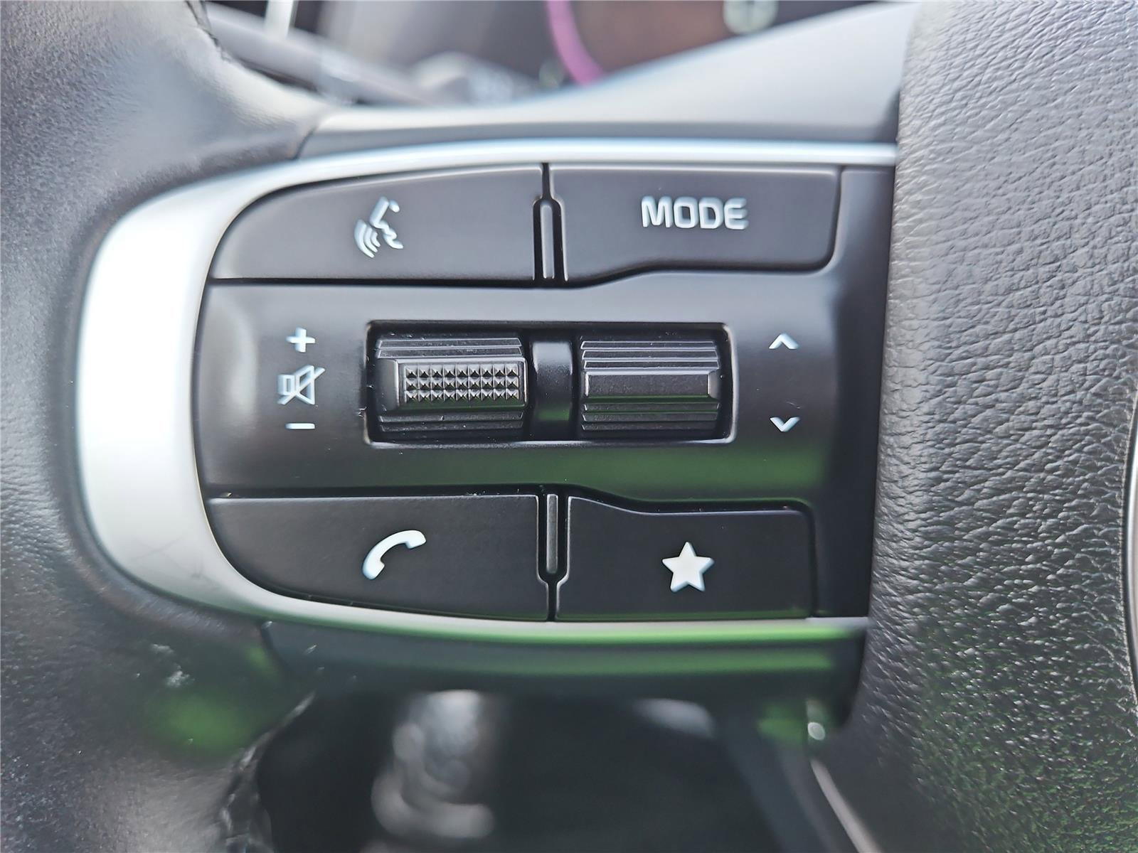 Used 2025 Kia Sportage X-Line image 17