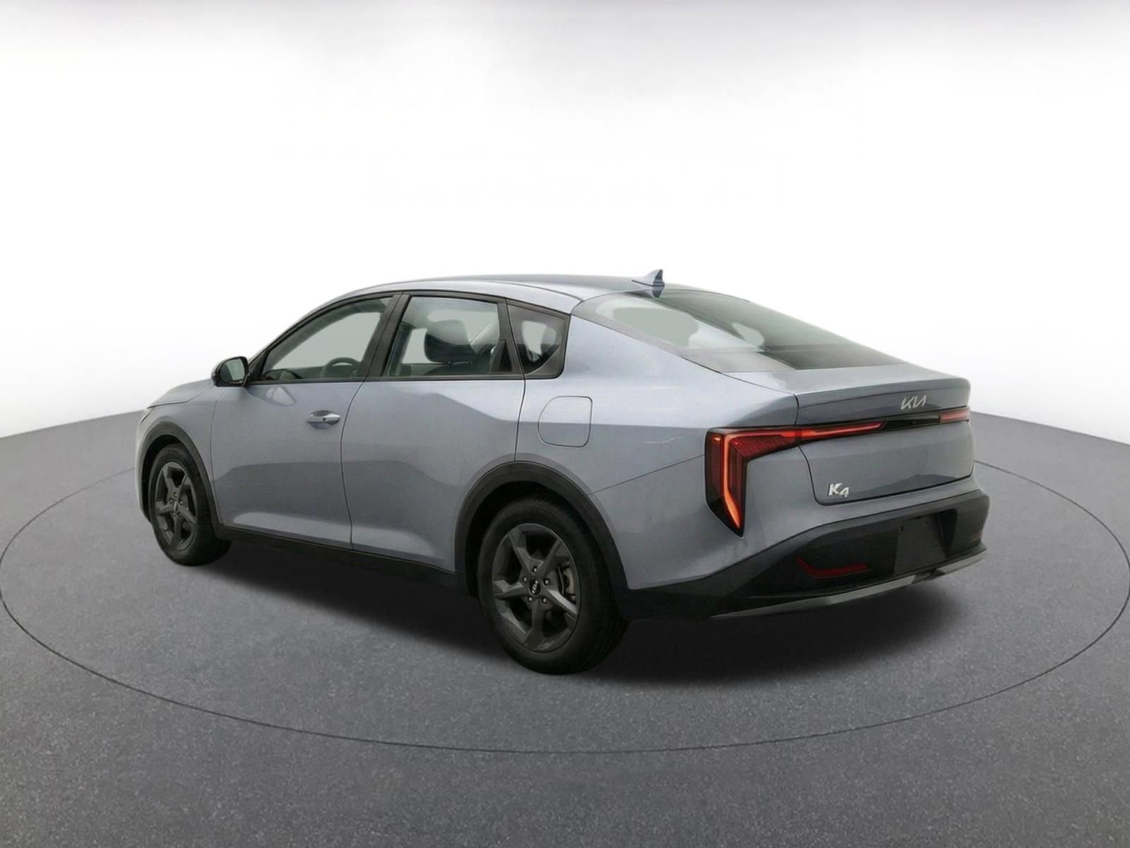 Used 2025 Kia K4 FWD image 7