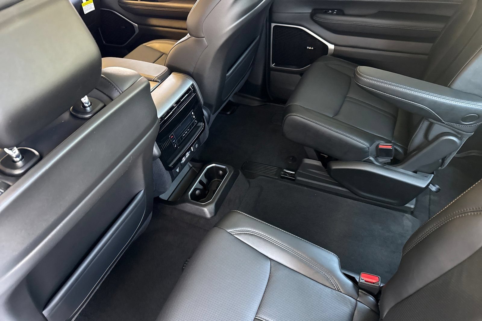 New 2026 Jeep Grand Wagoneer Limited w/ Premium Group II AWD/4WD image 11